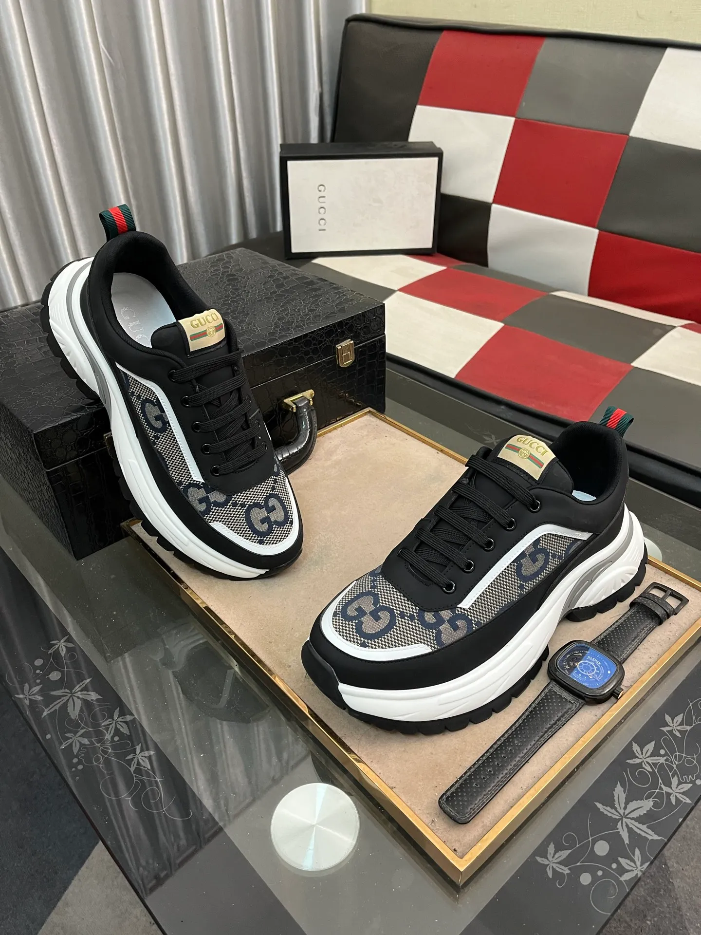 Men's Men's Shoes💰458⌚️⌚️[GUCCI] Gucci men's casual shoes are absolutely popular🔥The ultimate matching item for trendy men! The charm of super texture is irresistible, the main recommendation, the flower leather color is bright! The upper is made of high-quality cowhide with branded fabrics, pigskin lining for the feet, and wear-resistant rubber sole, which is noble and elegant! Extremely comfortable🎁🎁You can be as handsome as you want💪 38-443️⃣colors available